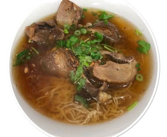 6-Soupe de nouilles et canard / Duck Noddle Soup 鸭麵 / Mì vịt